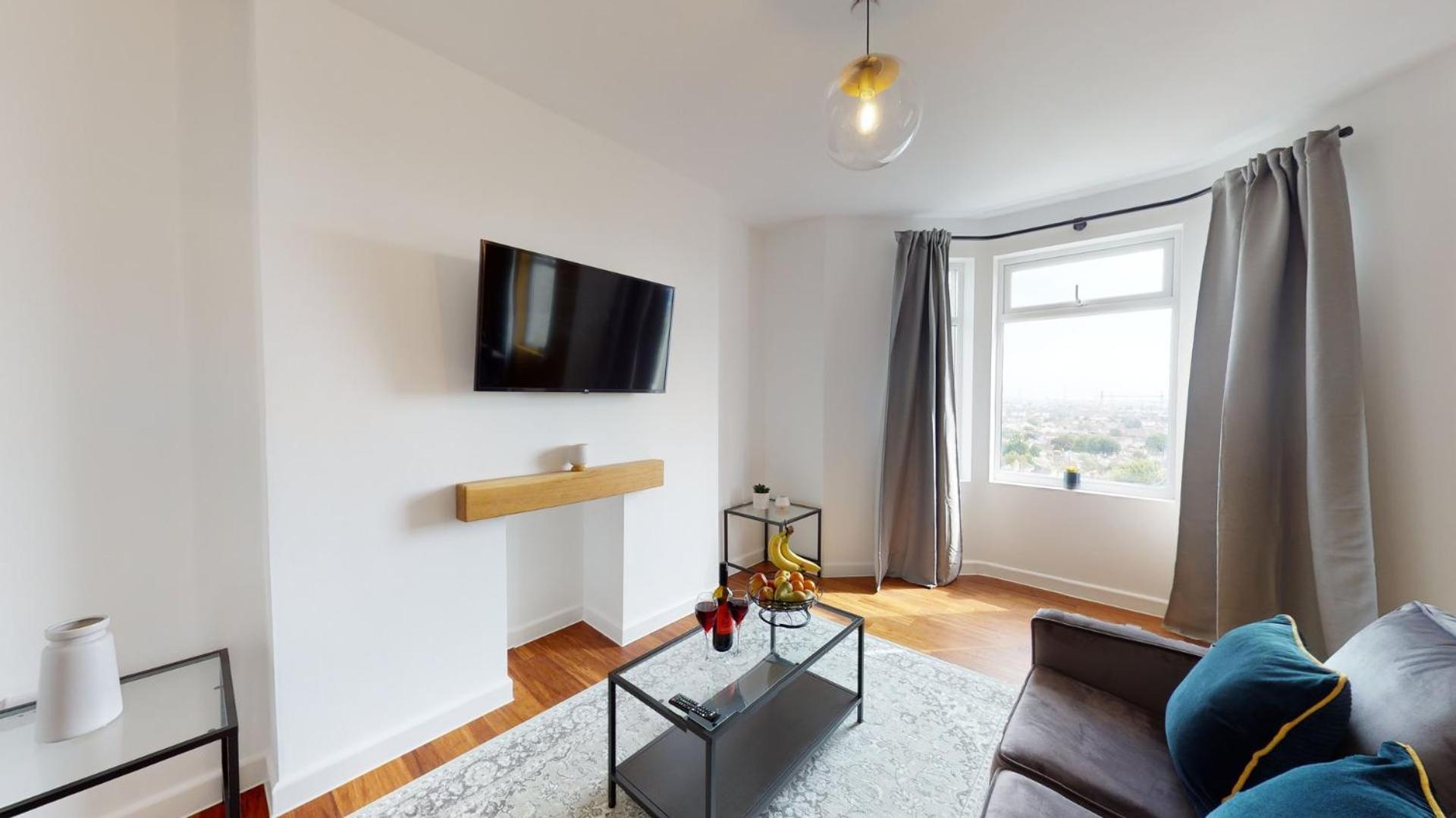 Studio Apartment With 65" Smart Tv Newport (Gwent) Exterior foto